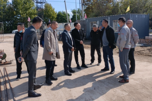 北京市委宣传部原副部长梅松等一行旅行尊龙凯时集团